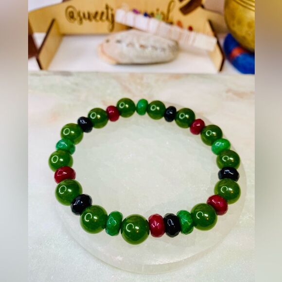 Handmade Jade Mixed Bead Afro American Flag Colors Gemstone Bracelet - Picture 1 of 6